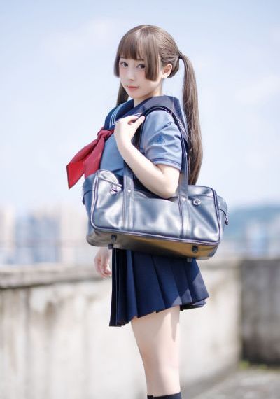 《蜜汁樱桃》作者:苦咖啡